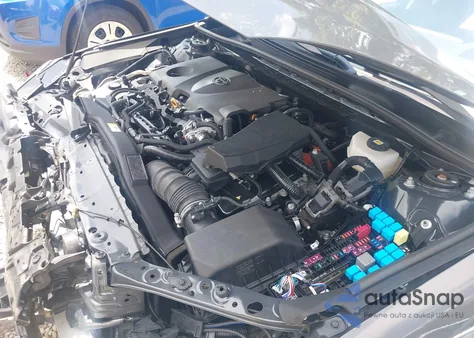 2025 Toyota Camry Le из США, поврежденный, VIN 4T1DAACK8SU015581